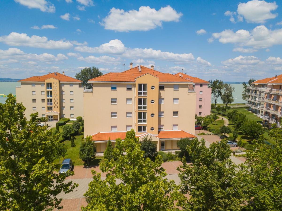 Myflat All-Season Apartment Siofok Ngoại thất bức ảnh