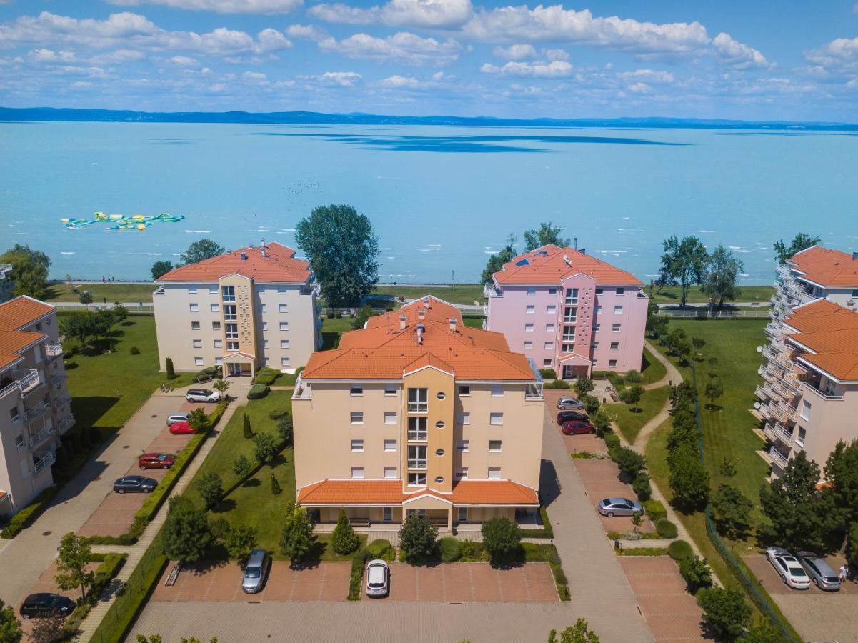 Myflat All-Season Apartment Siofok Ngoại thất bức ảnh